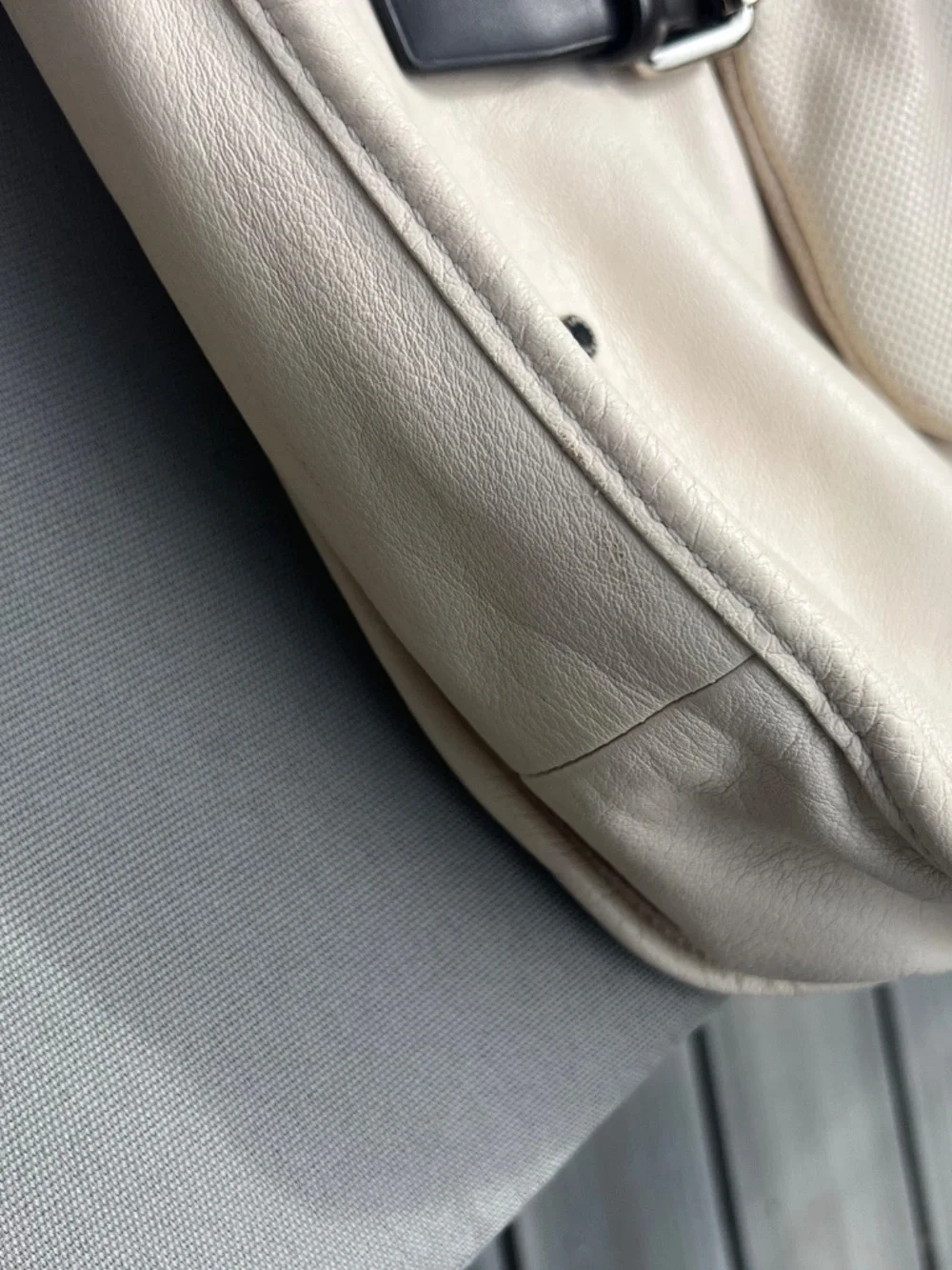 Longchamp Ivory Balzane Roots Leather Hobo Bag Made in France Ref. 2849828037
